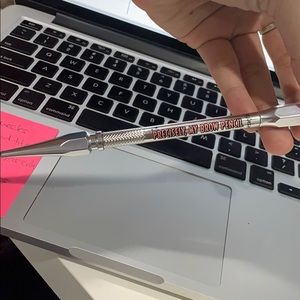 Eye brow filler